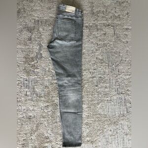 Zara Light Gray Size 8 knee slits skinny Jeans